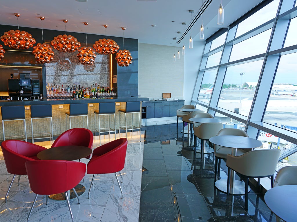 A guide to American Airlines Admirals Club membership